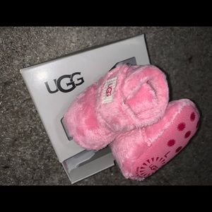 UGG BOOTIES